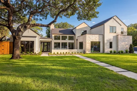 11202 Northland Circle