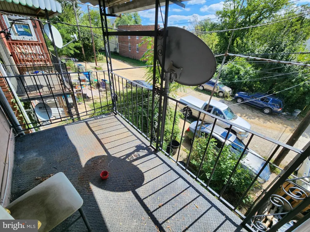 2913 W MOSHER STREET Baltimore, MD 21216
