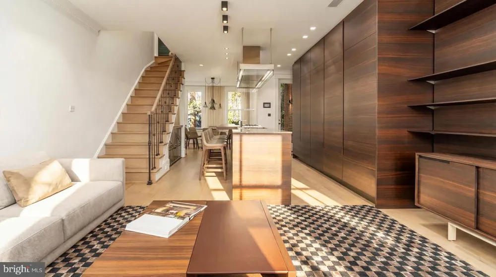 2611 P STREET NW Washington, DC 20007