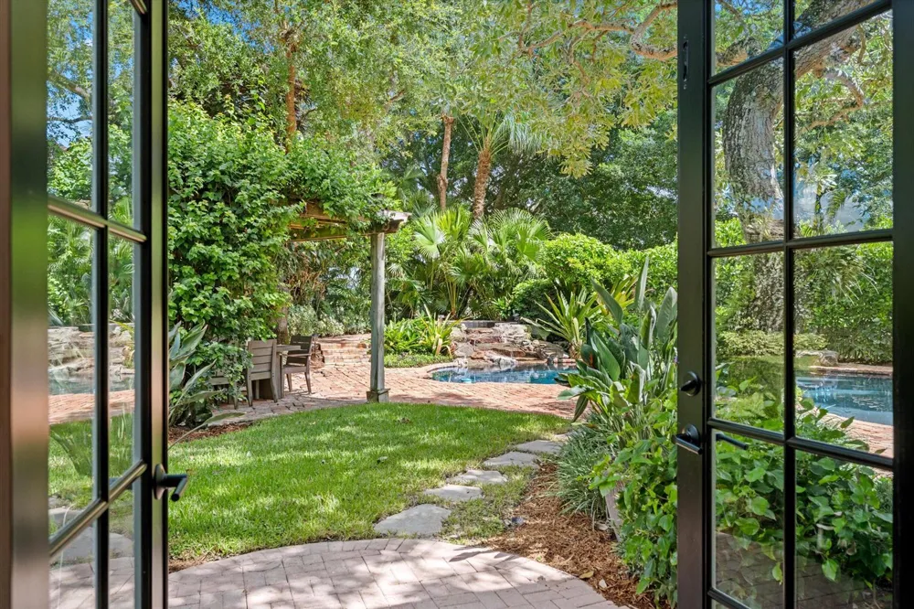 2674 Players Court Wellington, FL 33414