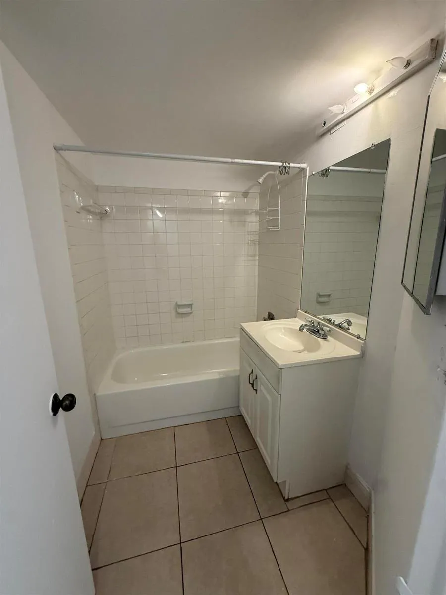 3280 NW 103RD TERRACE #204-A Coral Springs, FL 33065