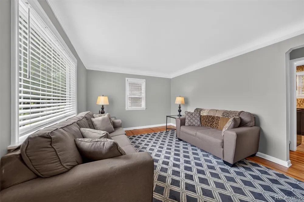 431 Edgeworth Avenue Royal Oak City, MI 48067
