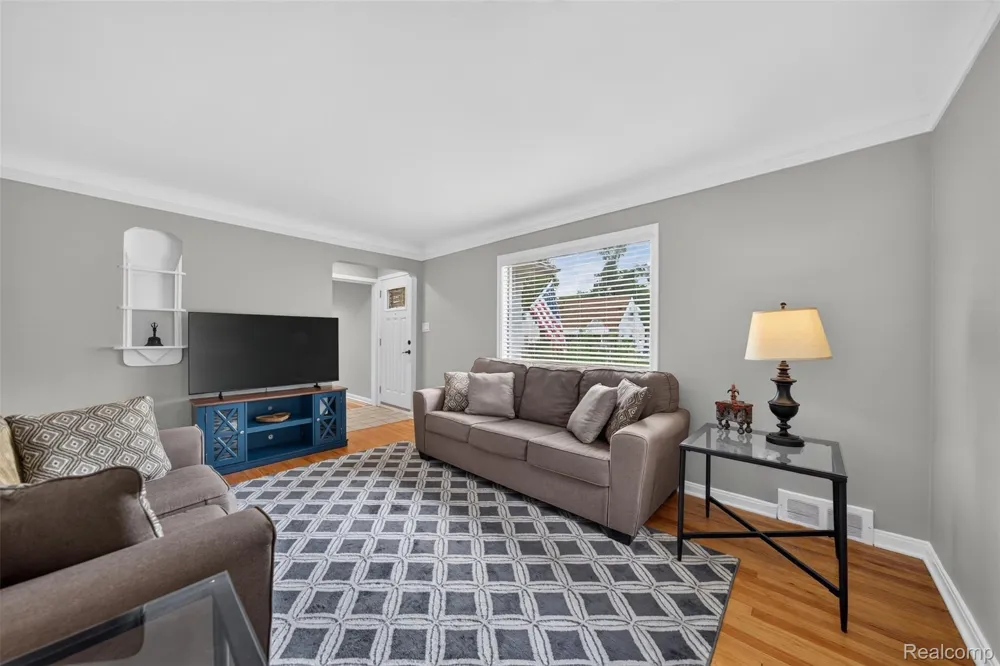 431 Edgeworth Avenue Royal Oak City, MI 48067