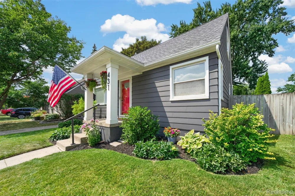 431 Edgeworth Avenue Royal Oak City, MI 48067
