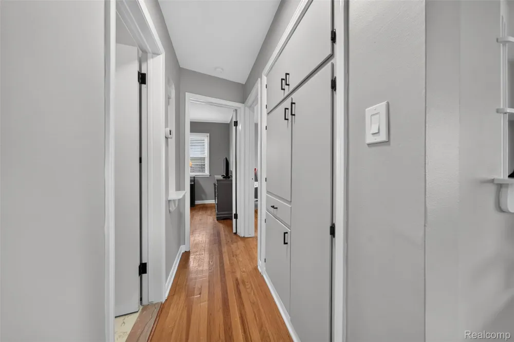 431 Edgeworth Avenue Royal Oak City, MI 48067