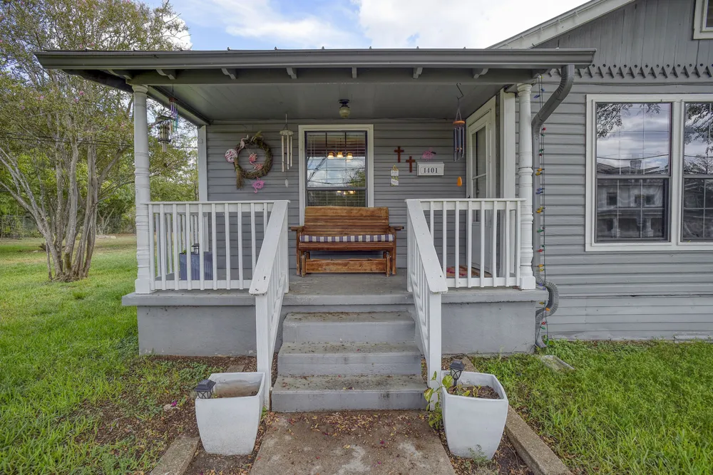 1401 Hill Street Bastrop, TX 78602