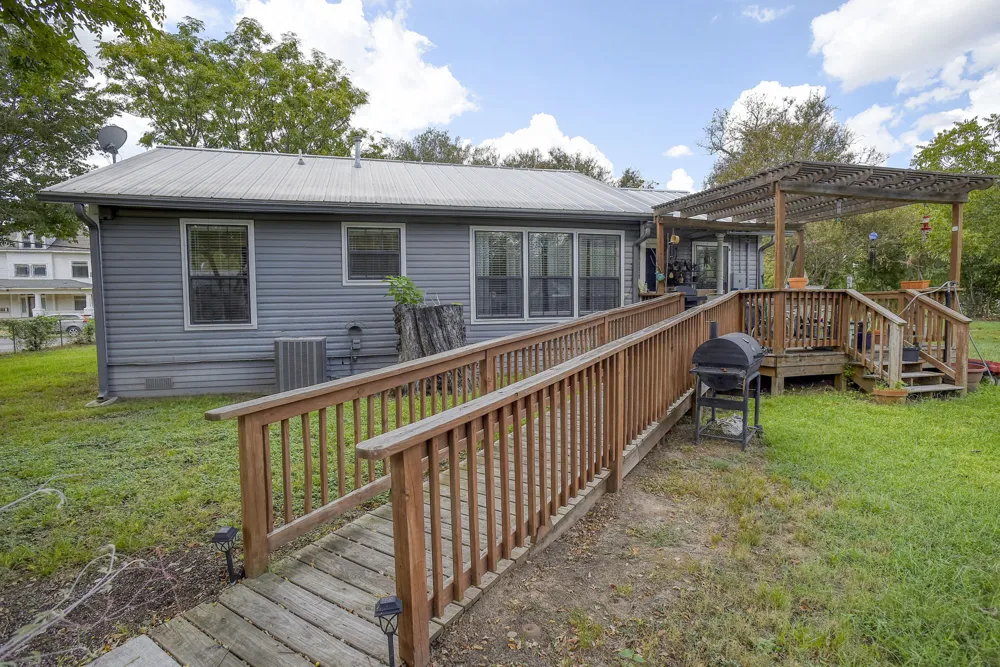 1401 Hill Street Bastrop, TX 78602