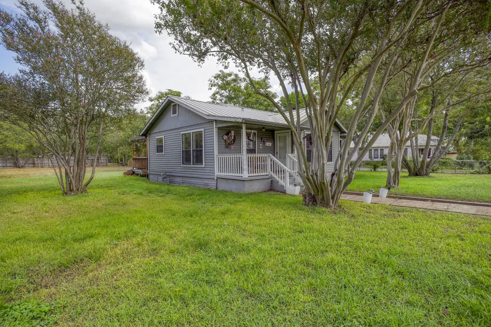 1401 Hill Street Bastrop, TX 78602
