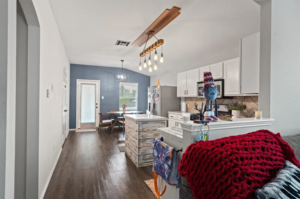 18029 Basketflower Bend Elgin, TX 78621