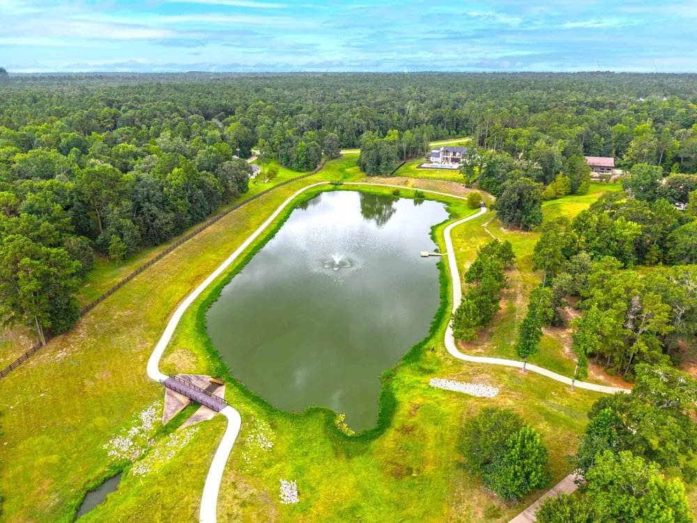 7190 Morningbrook Drive Montgomery, TX 77316