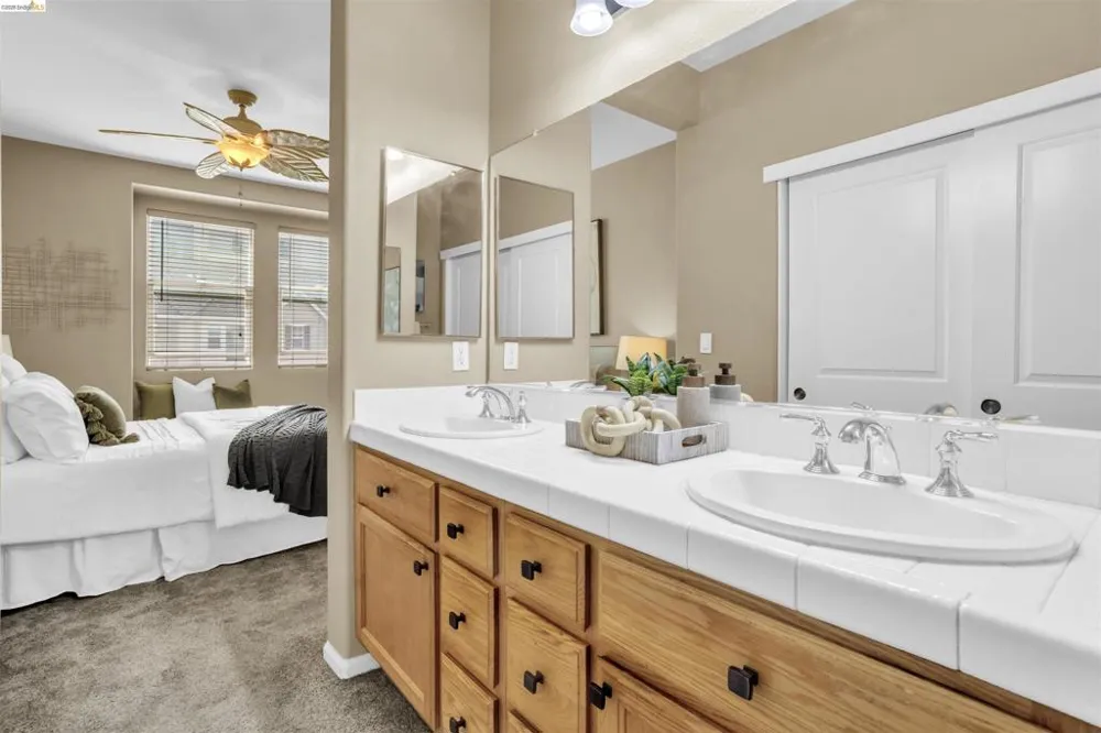 1543 Nevin Plz Richmond, CA 94801