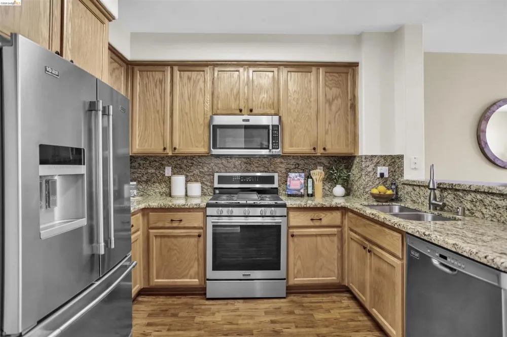 1543 Nevin Plz Richmond, CA 94801