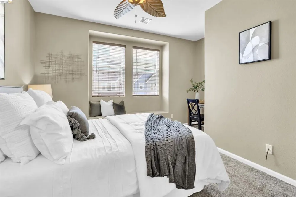 1543 Nevin Plz Richmond, CA 94801