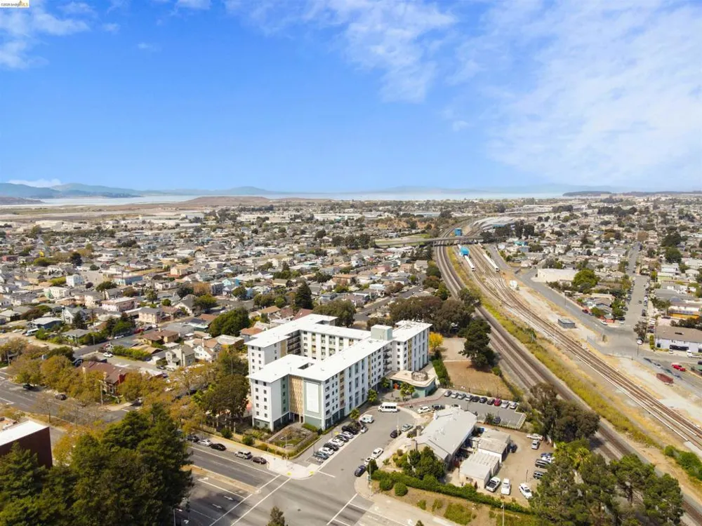 1543 Nevin Plz Richmond, CA 94801