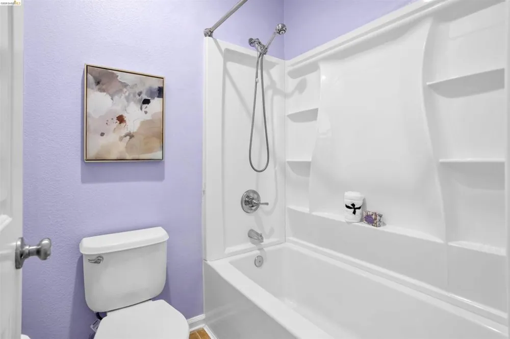 1543 Nevin Plz Richmond, CA 94801
