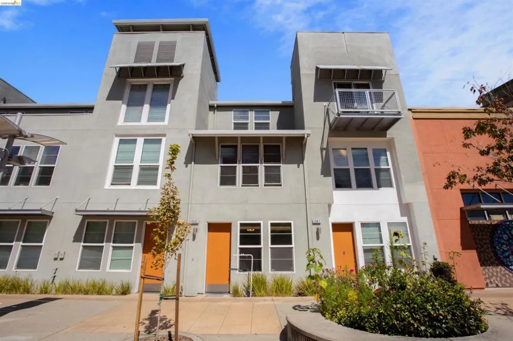 1543 Nevin Plz Richmond, CA 94801