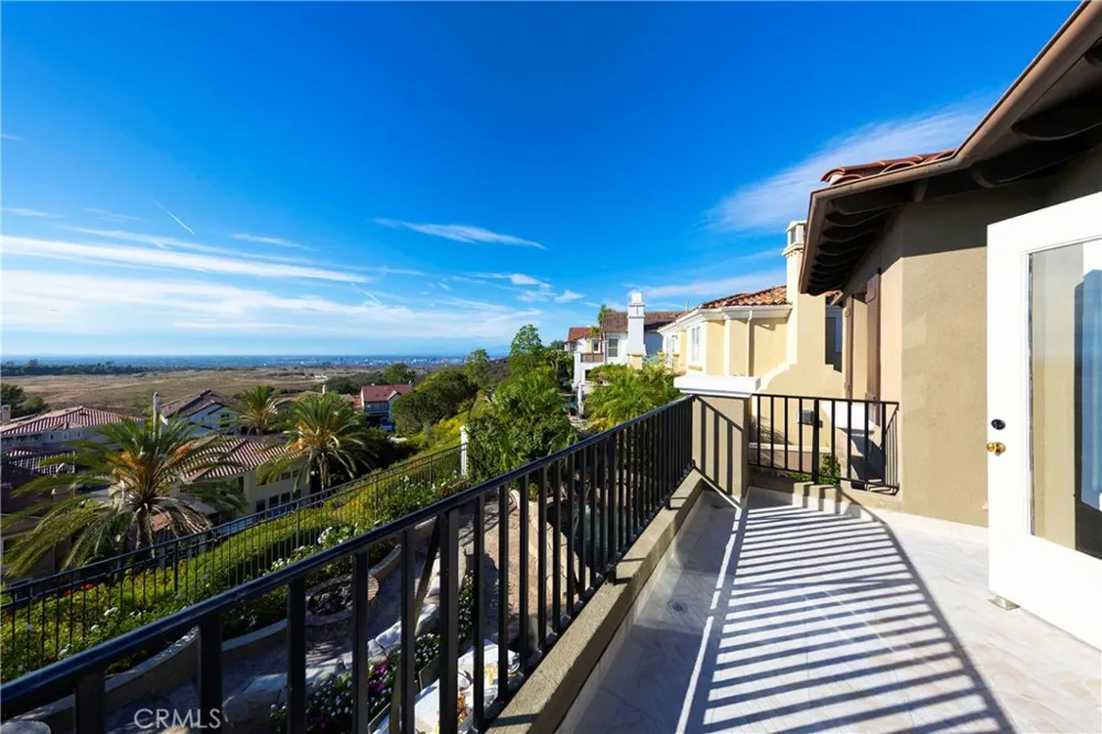 15 Marisol Newport Coast, CA 92657
