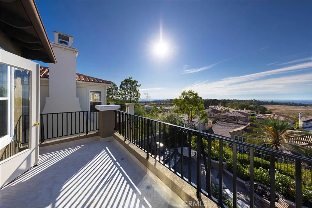 15 Marisol Newport Coast, CA 92657