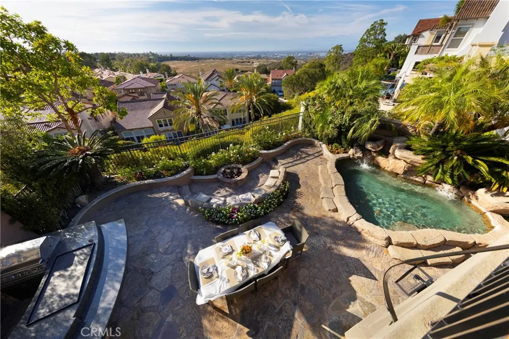 15 Marisol Newport Coast, CA 92657