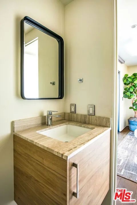 3526 Wrightwood Court Studio City, CA 91604
