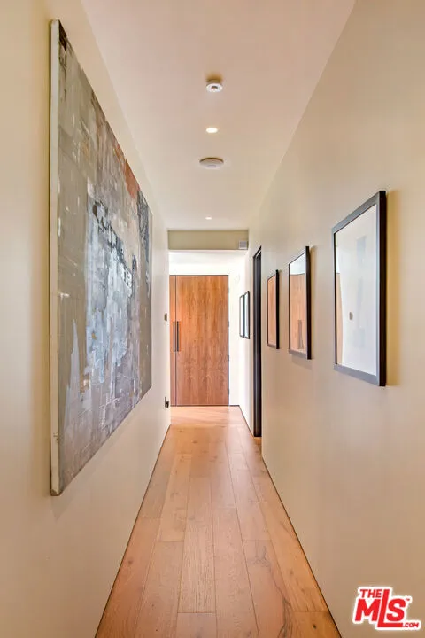 3526 Wrightwood Court Studio City, CA 91604