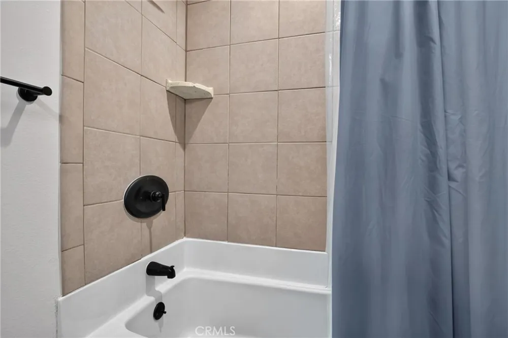 29716 Grandifloras Canyon Country, CA 91387