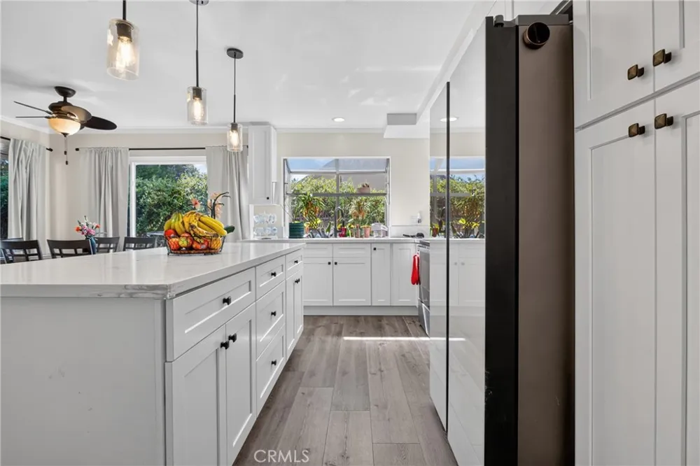 29716 Grandifloras Canyon Country, CA 91387