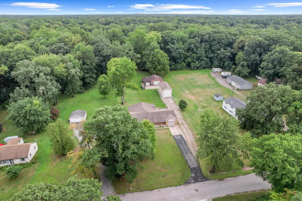 38531 Westvale Street Romulus, MI 48174