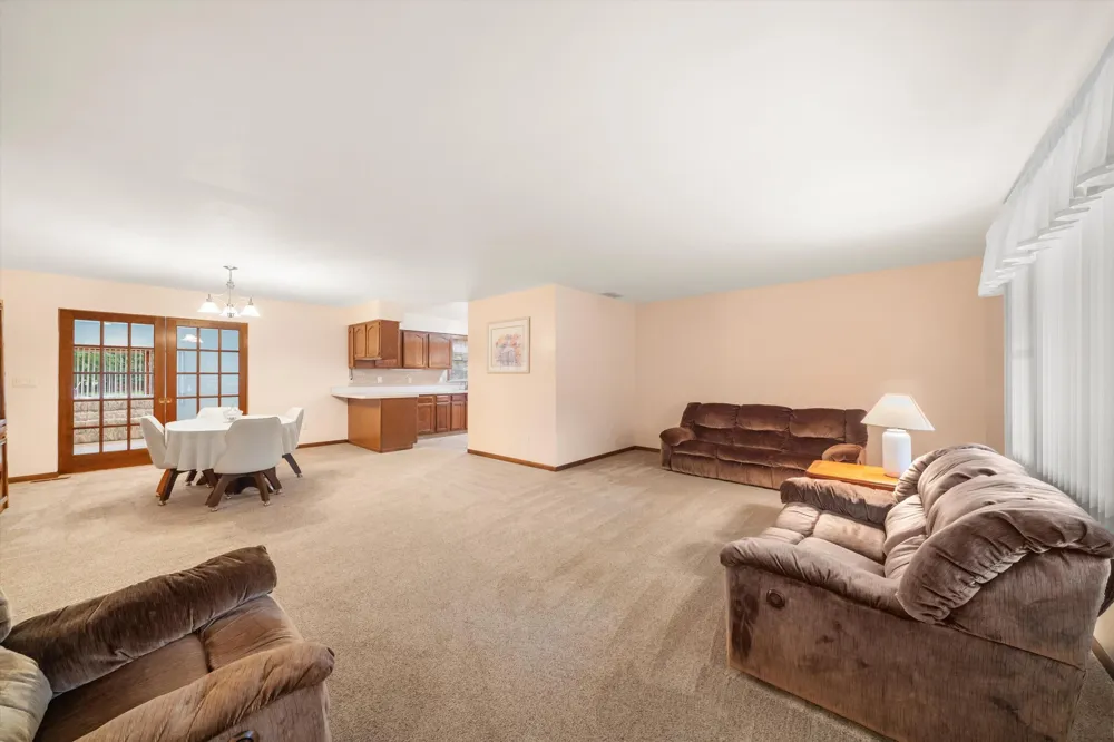 38531 Westvale Street Romulus, MI 48174