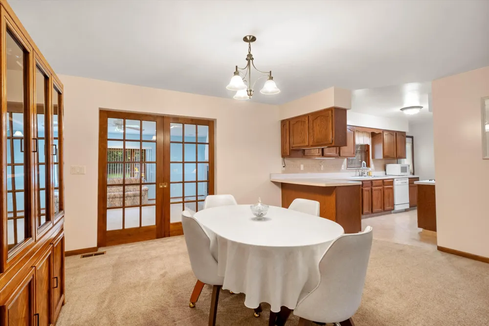 38531 Westvale Street Romulus, MI 48174