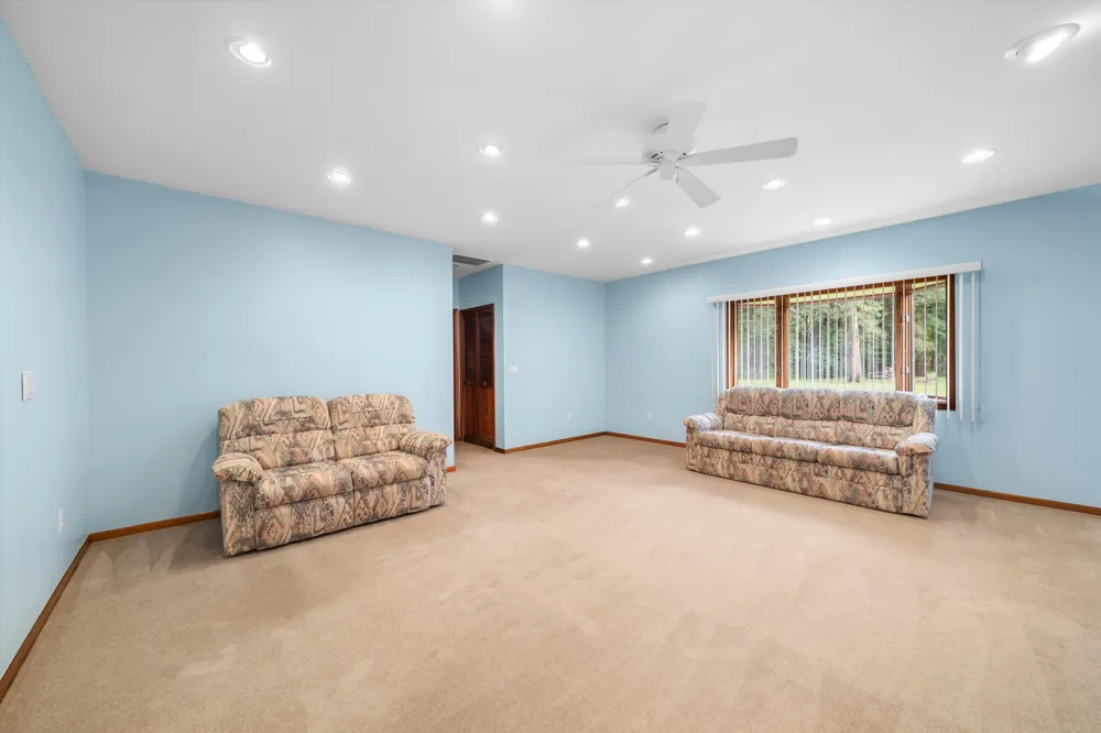 38531 Westvale Street Romulus, MI 48174