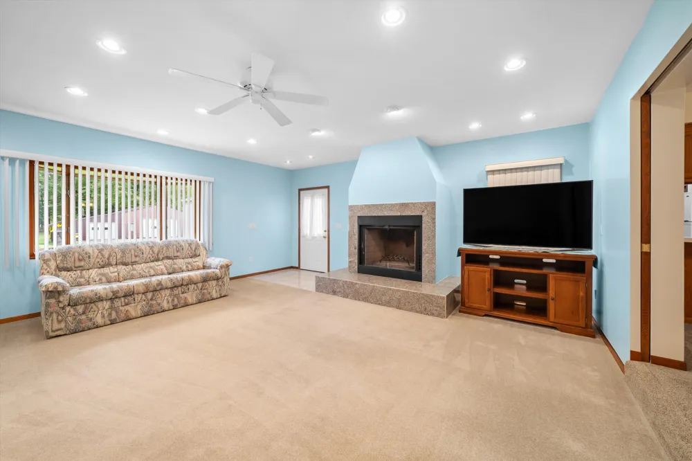 38531 Westvale Street Romulus, MI 48174
