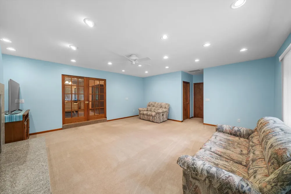 38531 Westvale Street Romulus, MI 48174