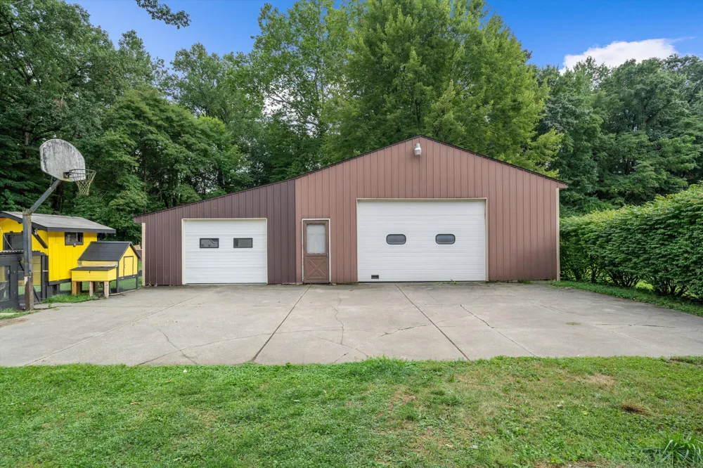 38531 Westvale Street Romulus, MI 48174