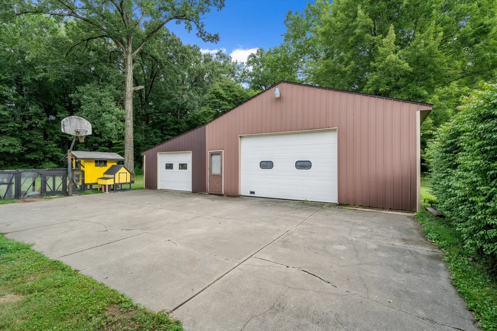 38531 Westvale Street Romulus, MI 48174