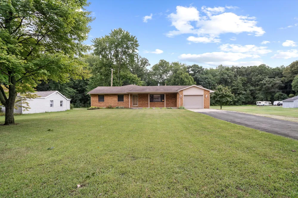 38531 Westvale Street Romulus, MI 48174