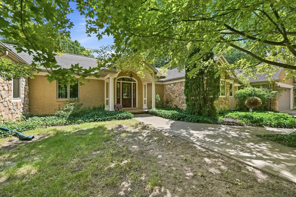521 Rock Creek Drive Ann Arbor, MI 48104