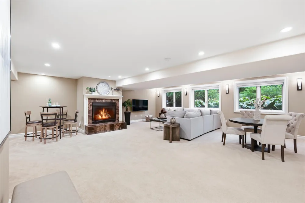521 Rock Creek Drive Ann Arbor, MI 48104