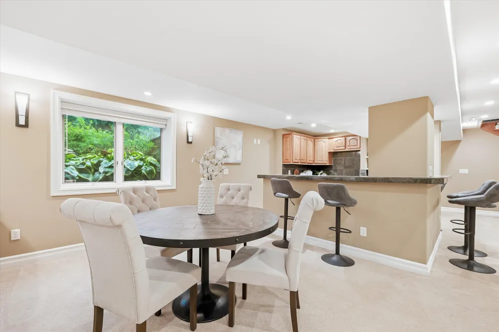 521 Rock Creek Drive Ann Arbor, MI 48104