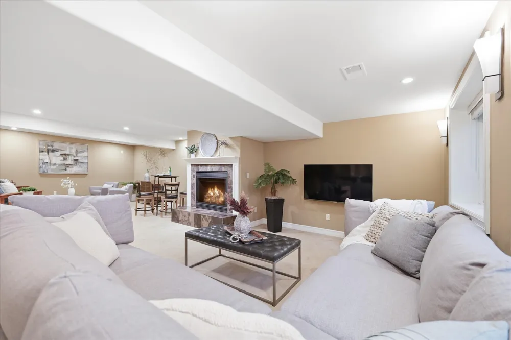 521 Rock Creek Drive Ann Arbor, MI 48104