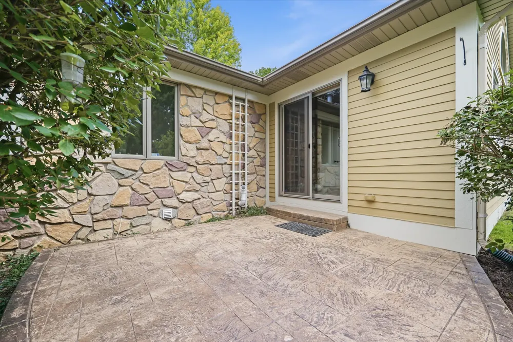 521 Rock Creek Drive Ann Arbor, MI 48104