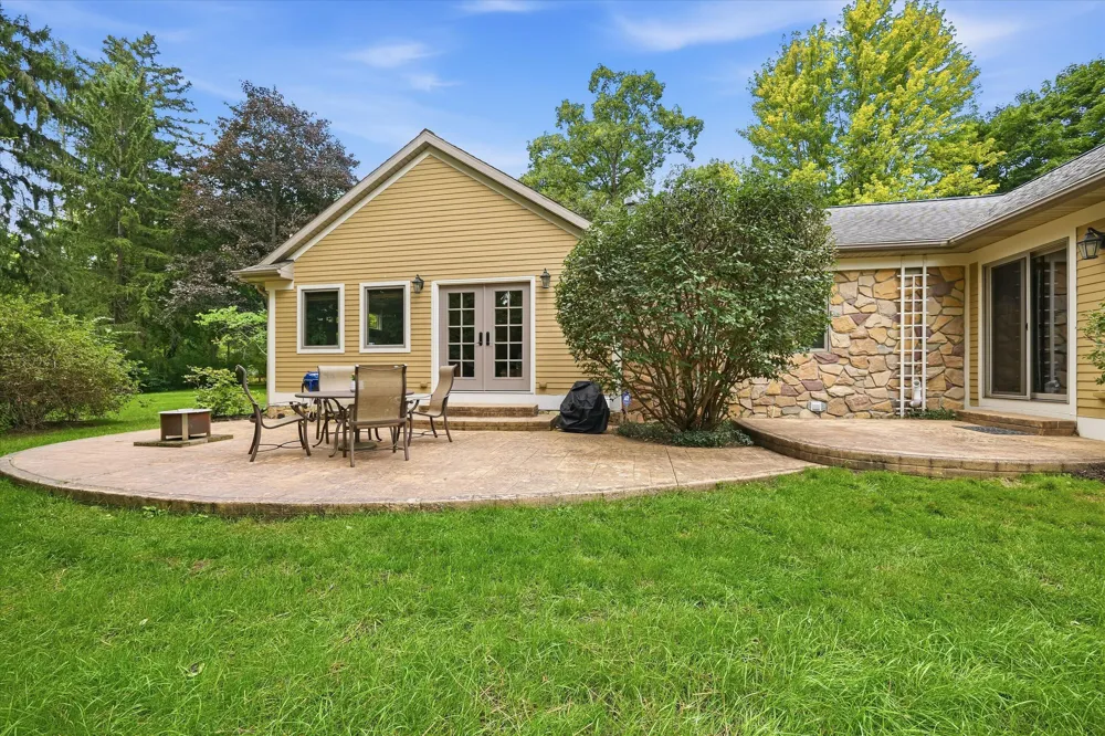 521 Rock Creek Drive Ann Arbor, MI 48104