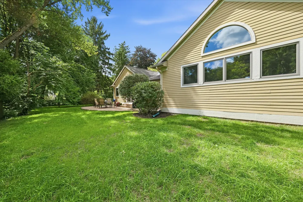 521 Rock Creek Drive Ann Arbor, MI 48104