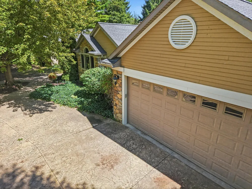 521 Rock Creek Drive Ann Arbor, MI 48104