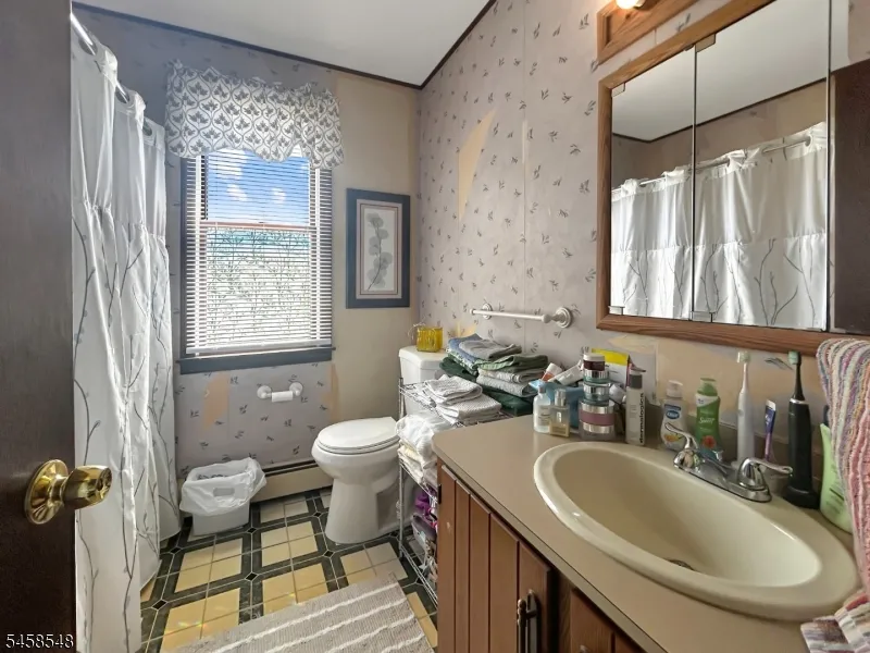 566 Elder Ave Phillipsburg Town, NJ 08865