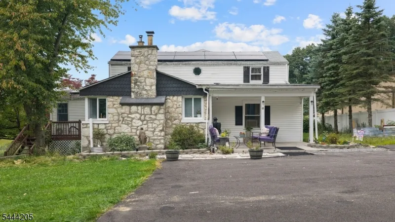 49 Hillcrest Dr Liberty, NJ 07838