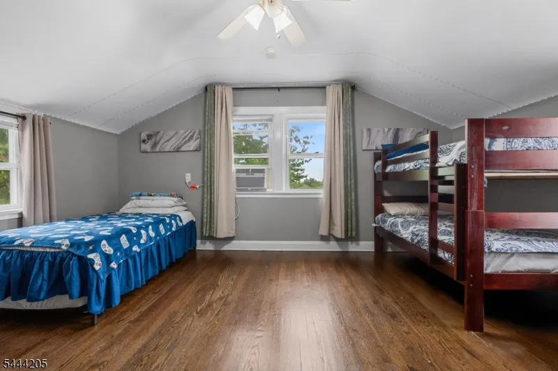 49 Hillcrest Dr Liberty, NJ 07838