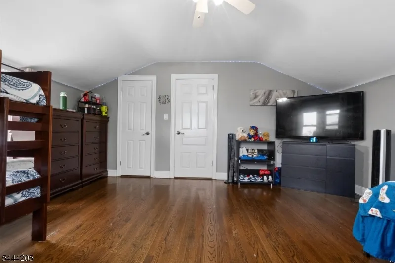 49 Hillcrest Dr Liberty, NJ 07838