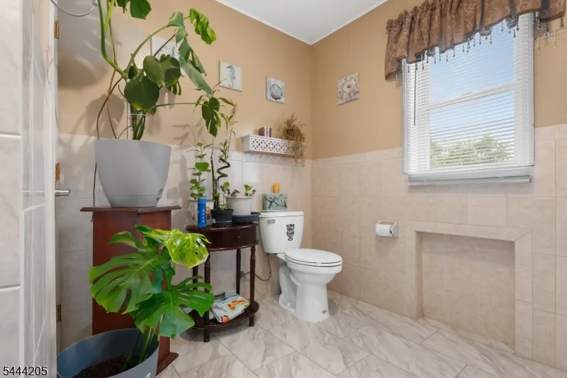 49 Hillcrest Dr Liberty, NJ 07838