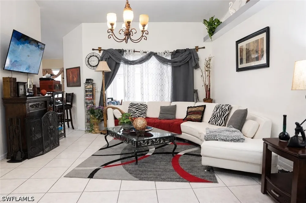 Jung Boulevard W Naples, FL 34120